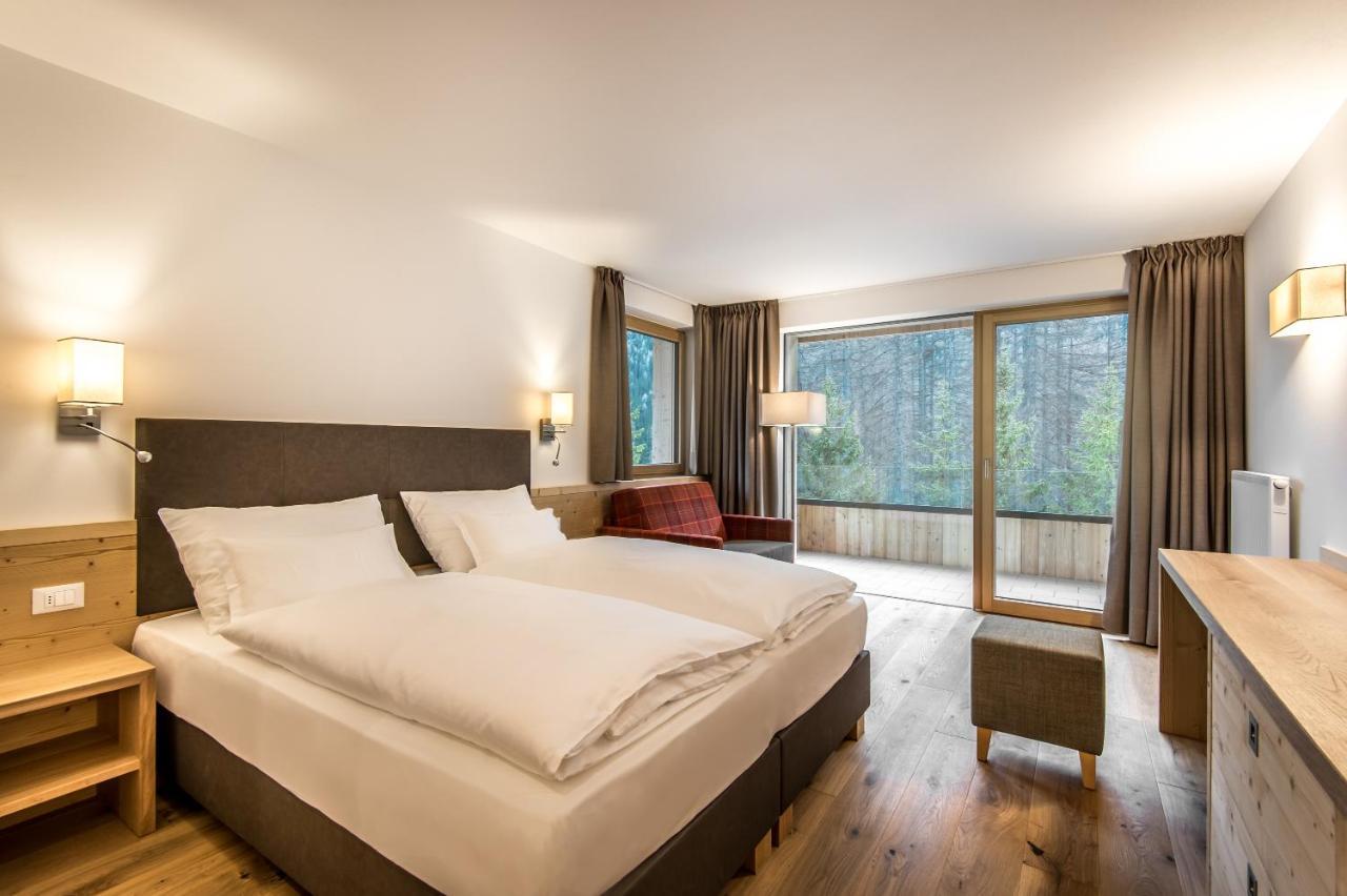 Hotel Garni Larix Colfosco Exterior foto