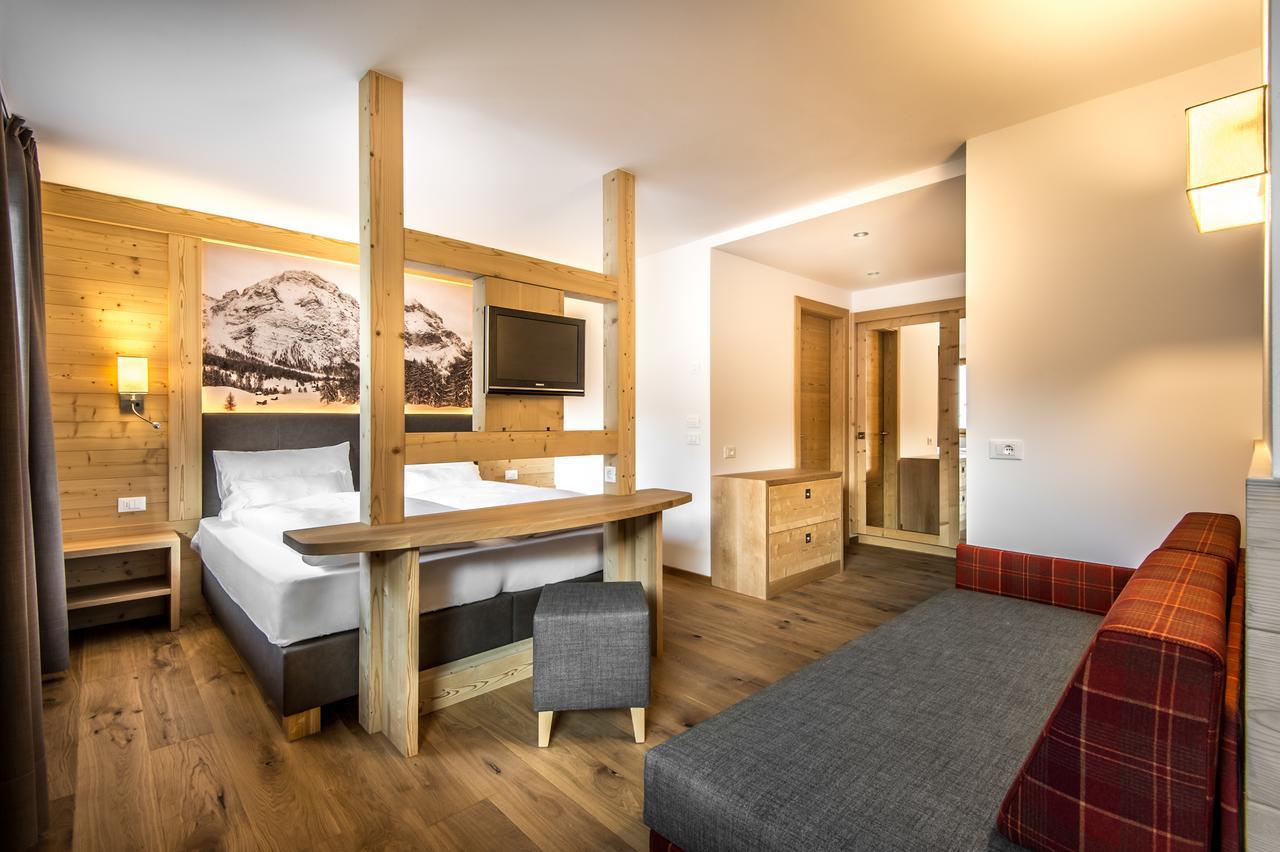 Hotel Garni Larix Colfosco Exterior foto